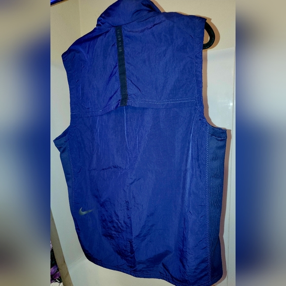 Mens NikeTech Pack Hooded Training Vest Navy Blue - Picture 2 of 6